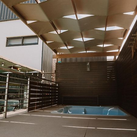 North Star Micro Hotel Durban Buitenkant foto